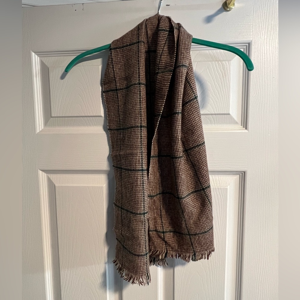Glen Muick Lambswool Scarf.